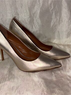 Coach Metallic Silver Pointed Toe Pumps